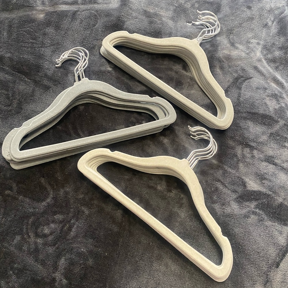 22 velvet youth/ children’s / toddler hangers